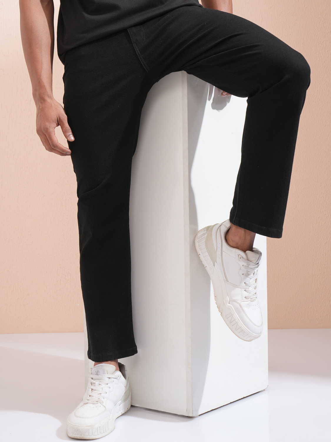 Image of HIGHLANDER Straight Fit Men Black Jeans