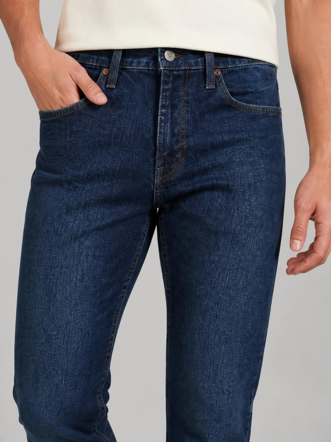 Image of LEVI'S Men Tapered Fit Mid Rise Blue Jeans