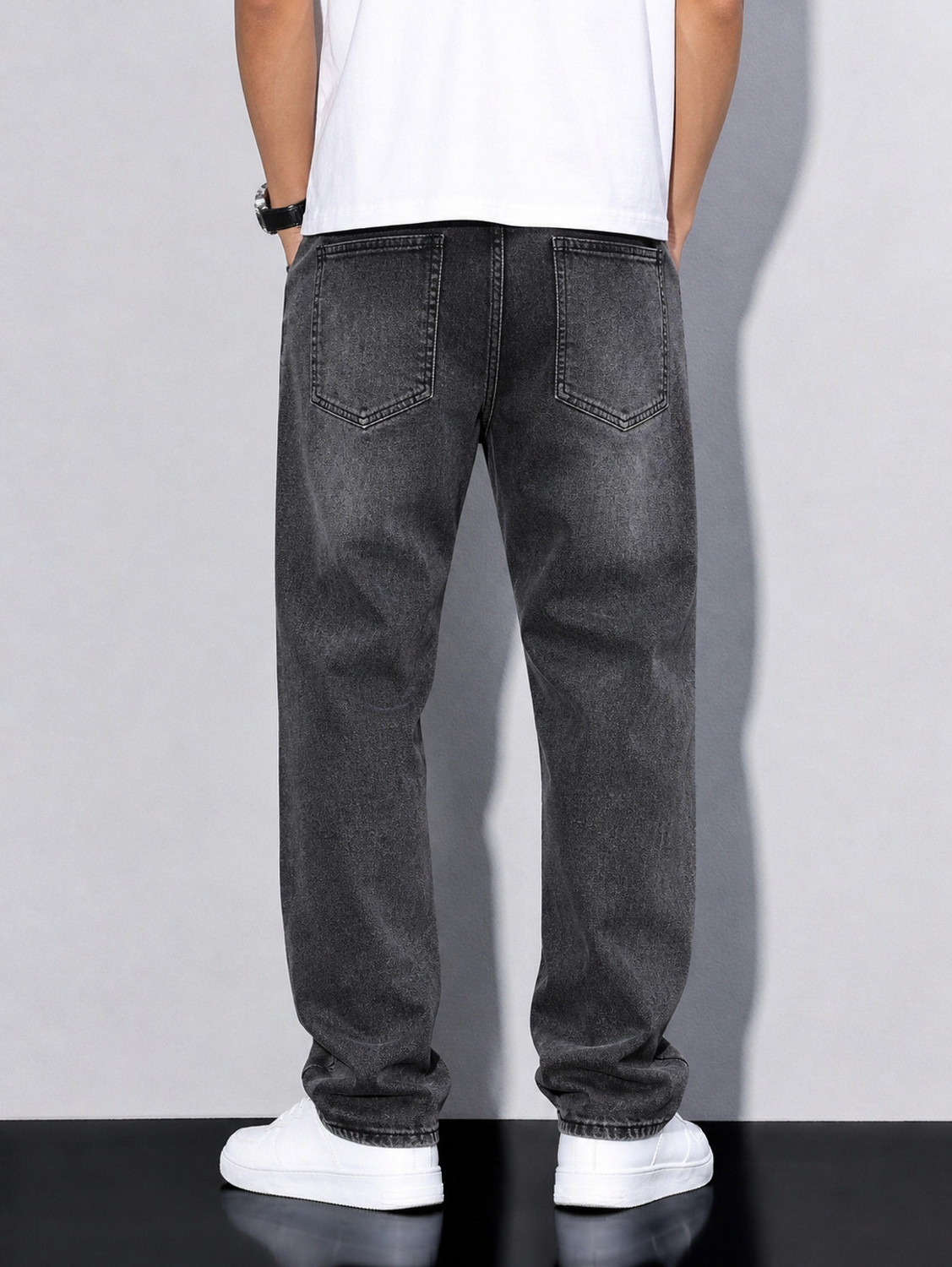 Image of DENIM LOOK Men Baggy Fit Mid Rise Dark Grey Jeans