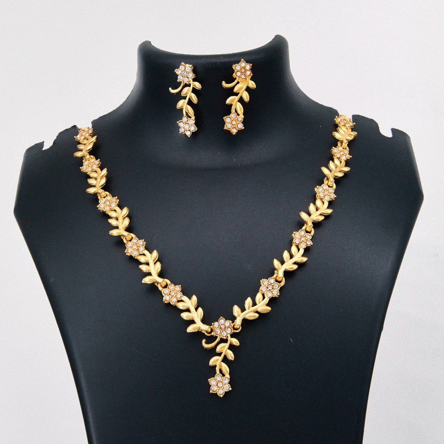 Image of wuzela Brass Gold-plated Gold Jewellery Set