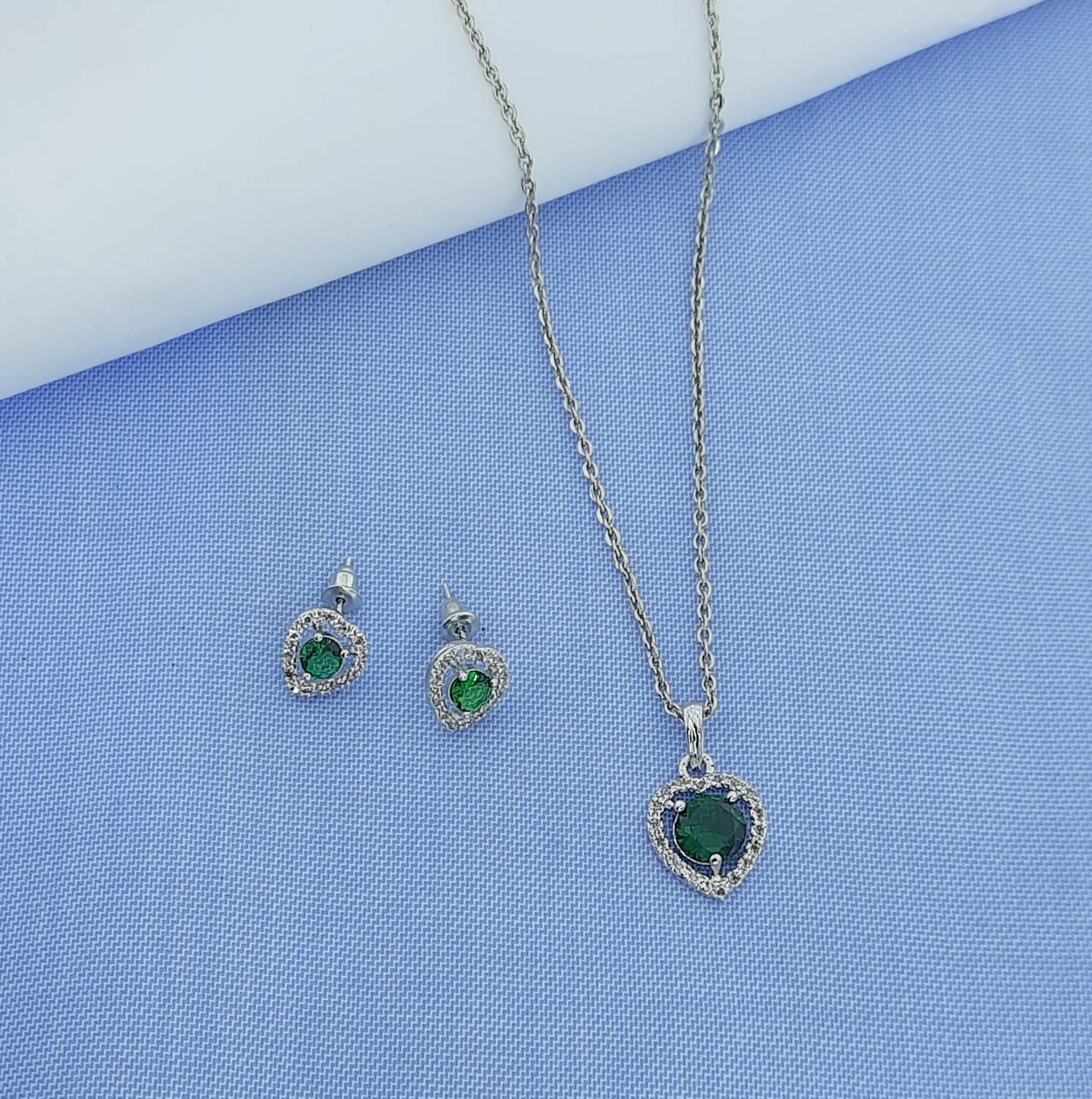Aviate Alloy Silver Green Jewellery Set