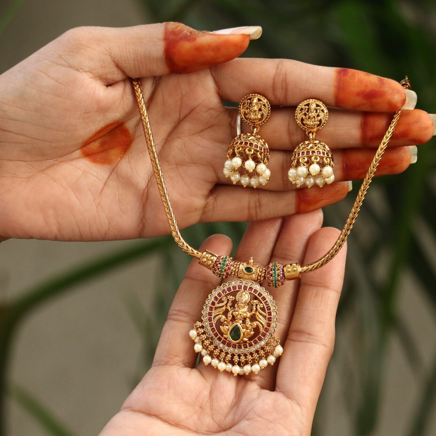 Image of RUJVE JEWELLERY Brass, Copper Gold-plated Gold Jewellery Set
