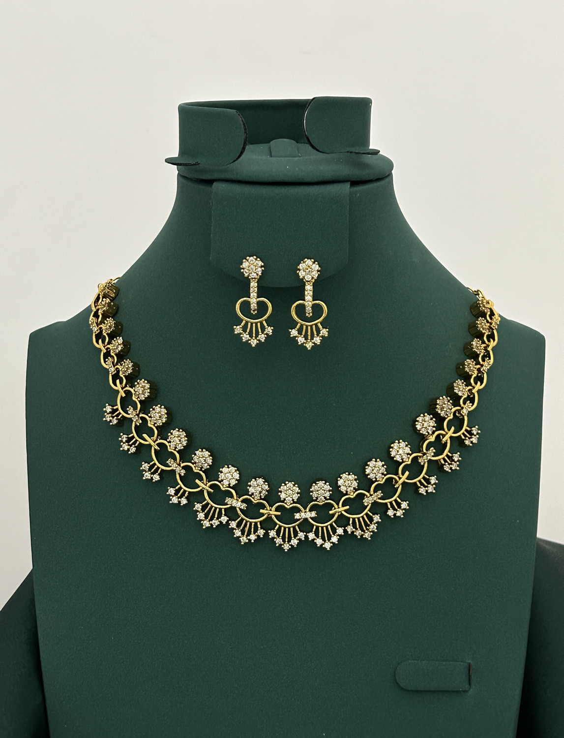 Image of Influtive Brass Gold-plated Gold Jewellery Set