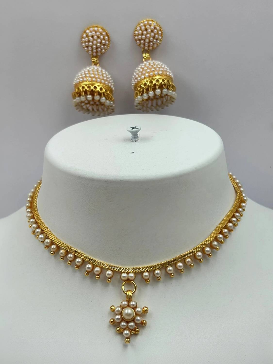 AntiqueJewllery Alloy Gold-plated White, Gold Jewellery Set
