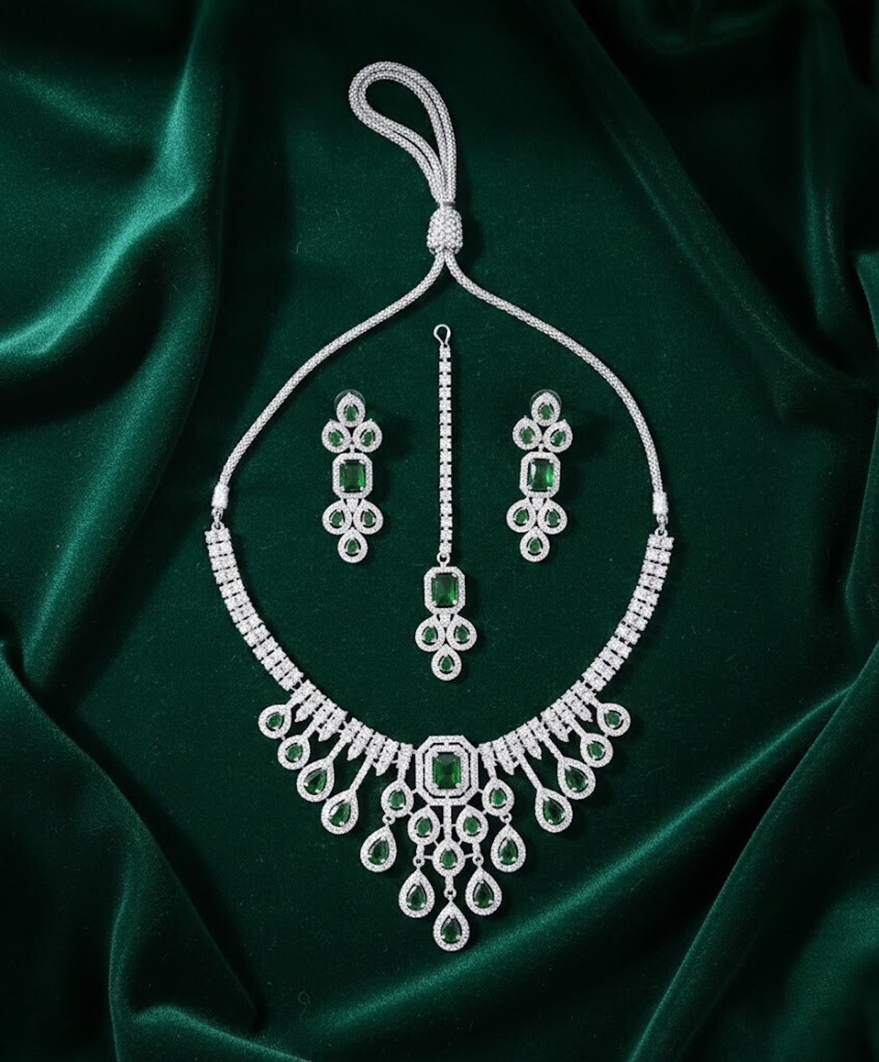 Image of Ladymania Silver Silver Green Jewellery Set