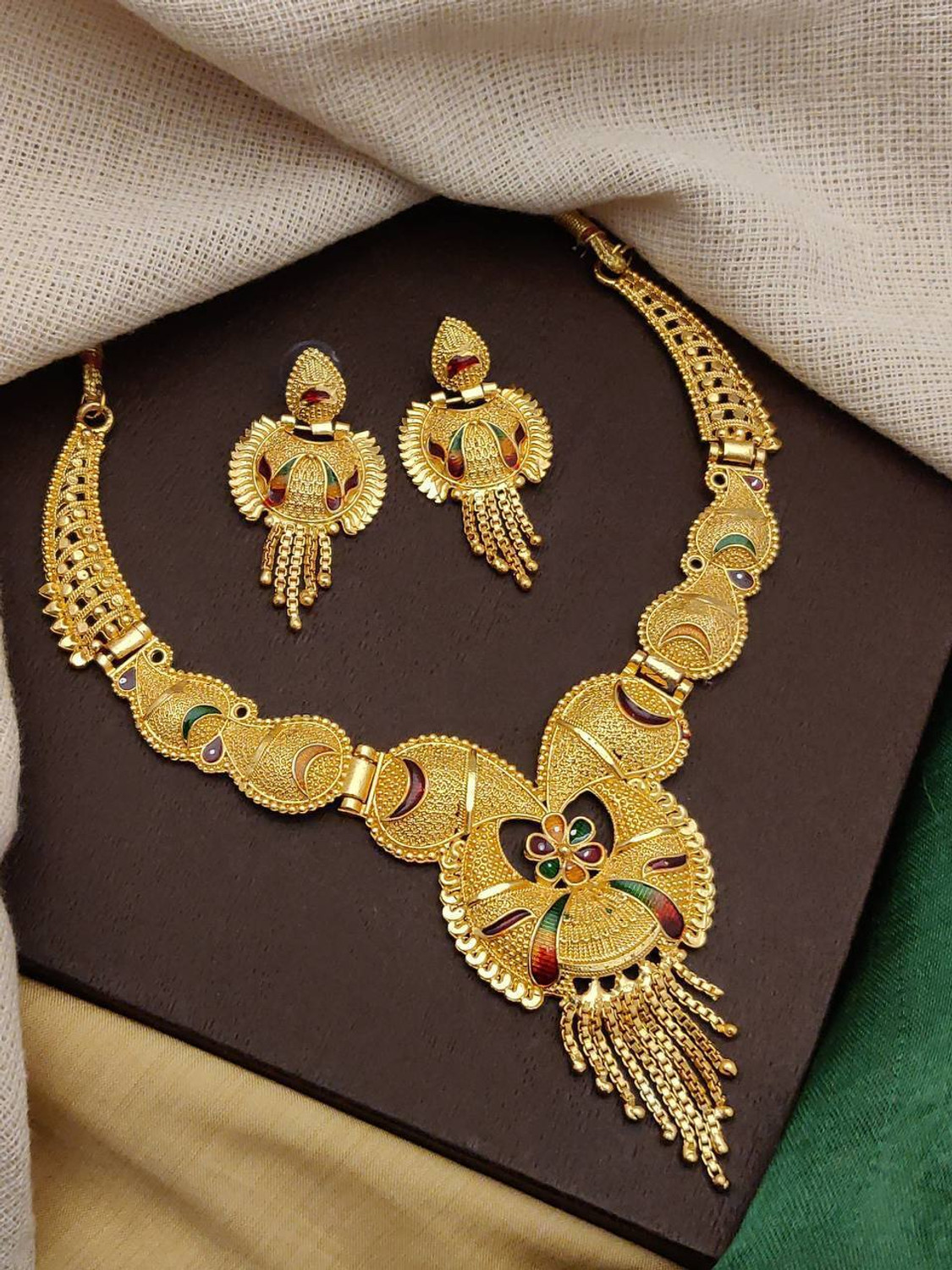 Image of bulsenk Alloy Gold-plated Gold Jewellery Set