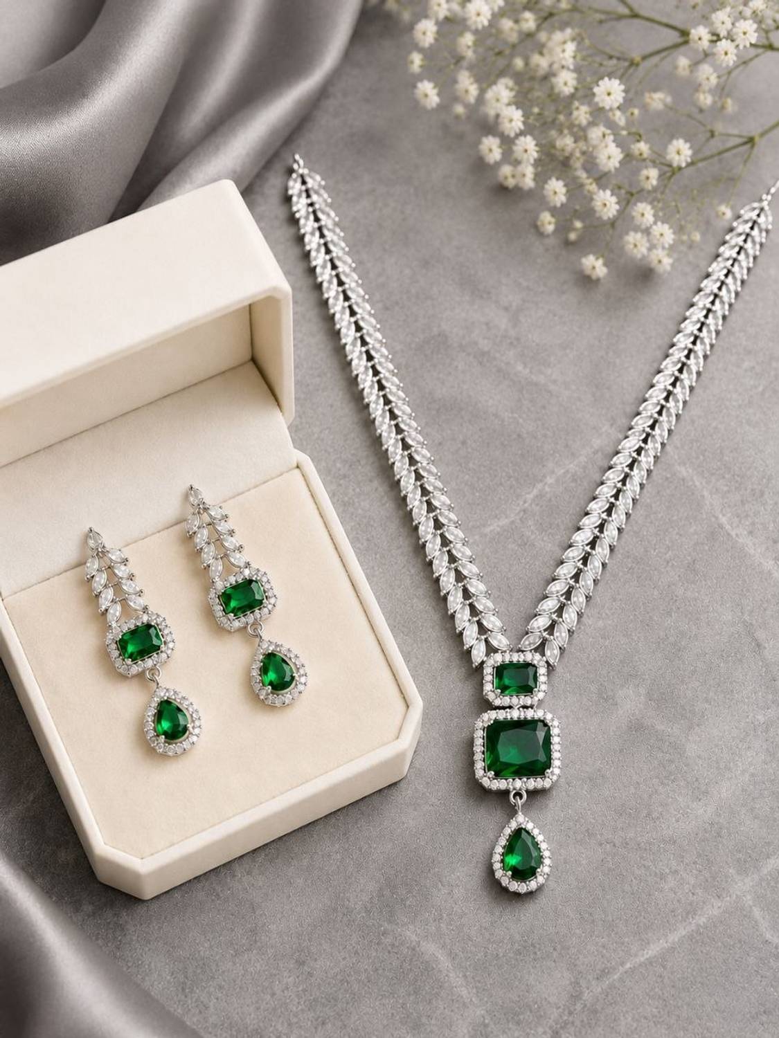 AKENTERPRISE Brass Rhodium Green Jewellery Set
