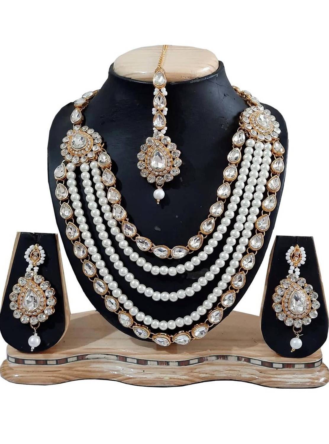 STYLISH DUDE Alloy White Jewellery Set
