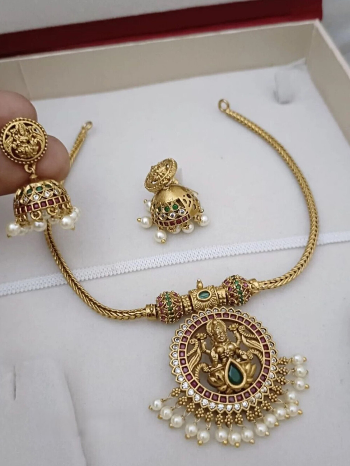 Image of RUJVE JEWELLERY Brass, Copper Gold-plated Gold Jewellery Set