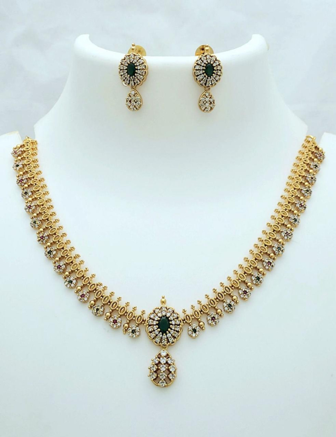 Image of TheWardrobee Brass Gold-plated Multicolor Jewellery Set