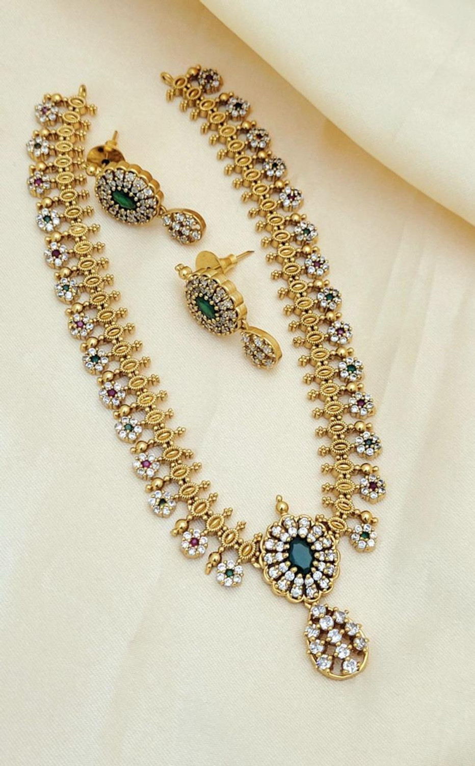 Image of TheWardrobee Brass Gold-plated Multicolor Jewellery Set