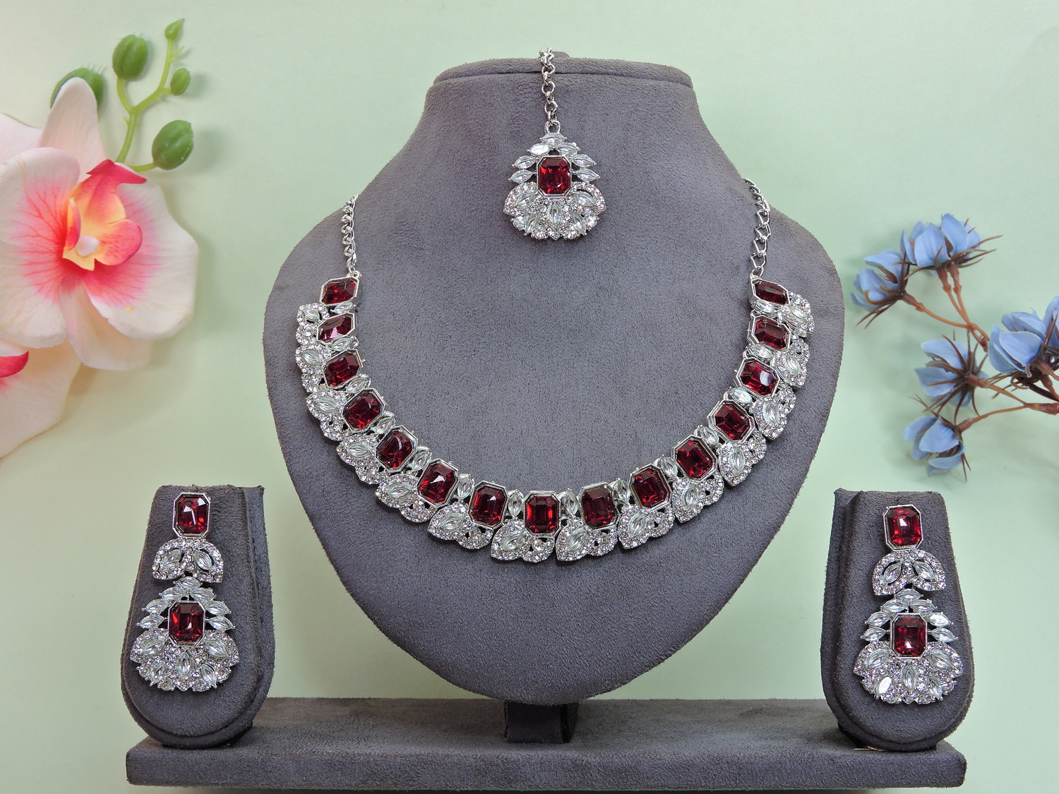 Image of VATSALYA creation Alloy Gold-plated Maroon Jewellery Set