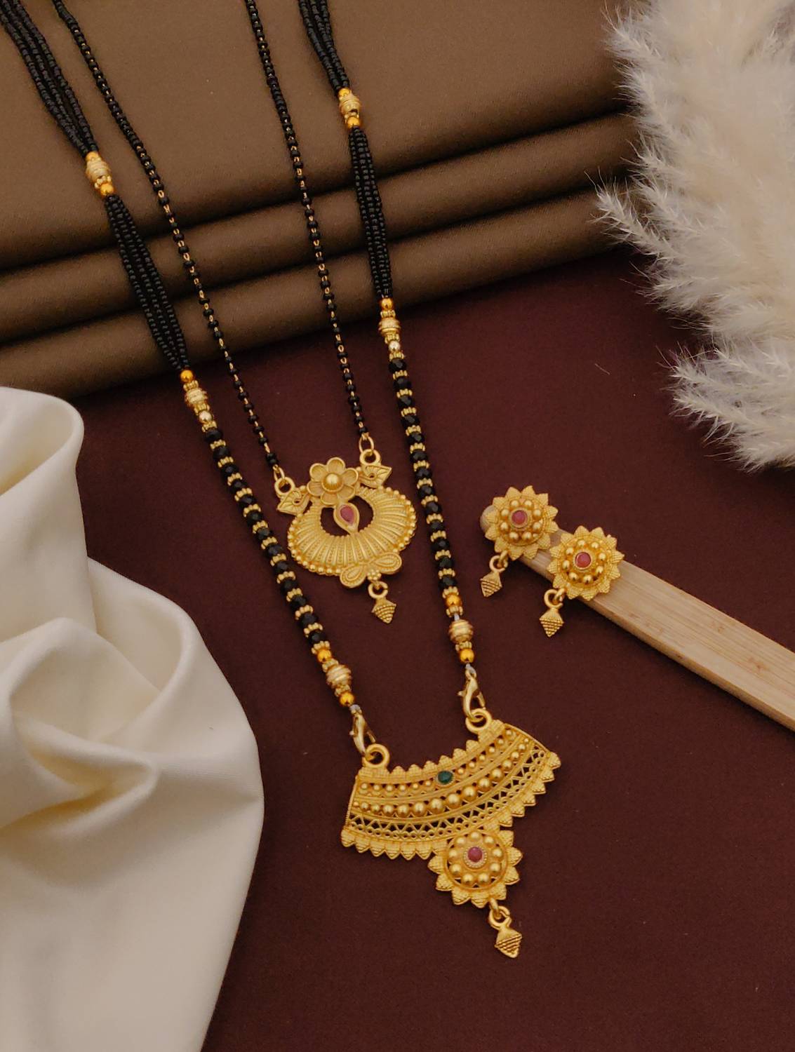 Aaravanta Brass Gold-plated Gold Jewellery Set