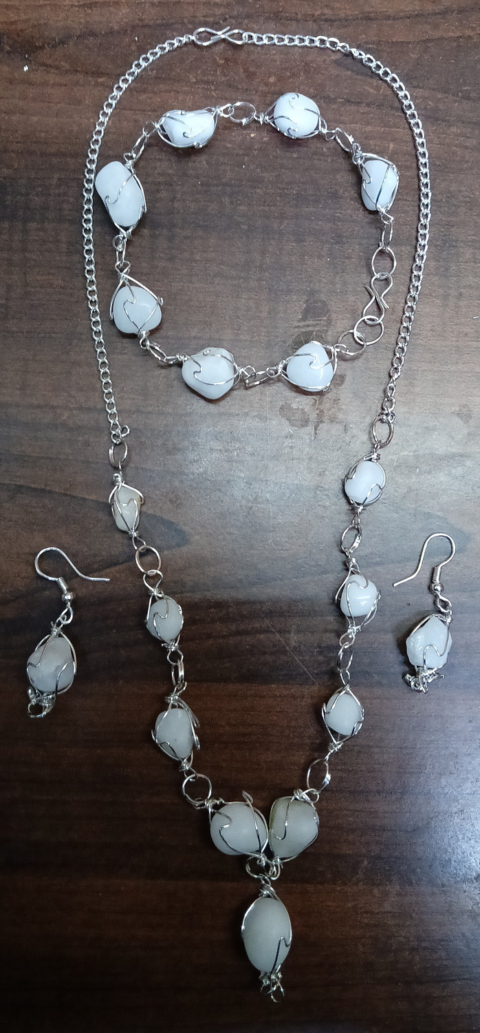 Image of Sulbha Alloy White Jewellery Set