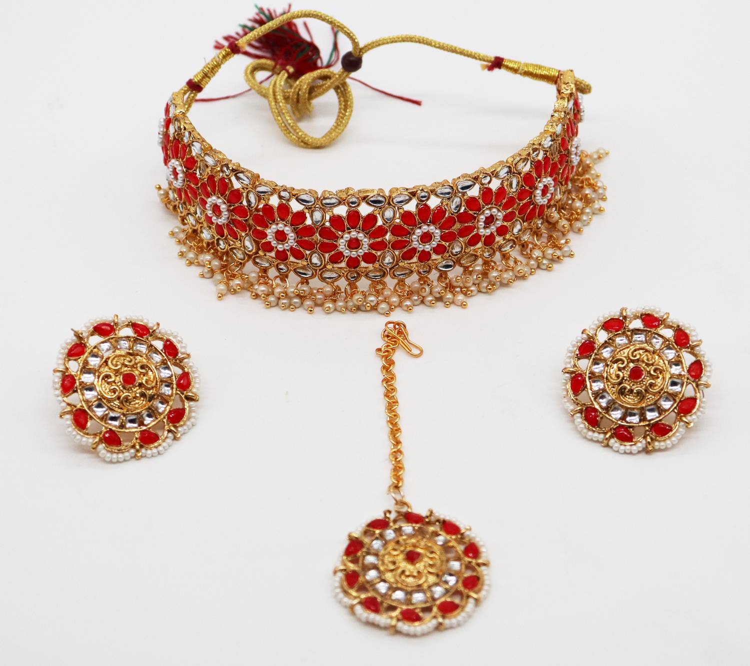 Aamrkoot Mother of Pearl Gold-plated White Jewellery Set