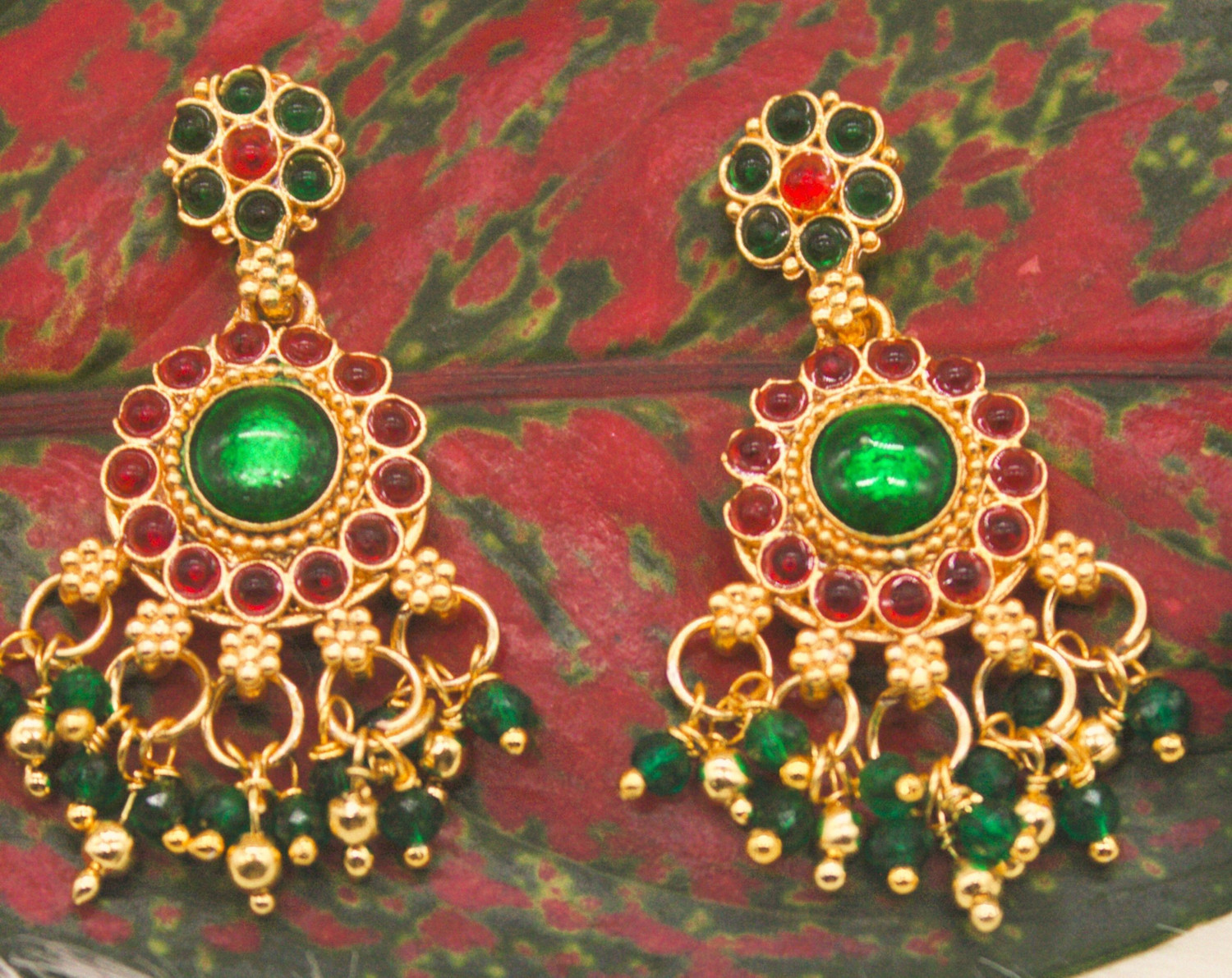 Image of NIHA IMMITATION Alloy Gold-plated Multicolor Jewellery Set