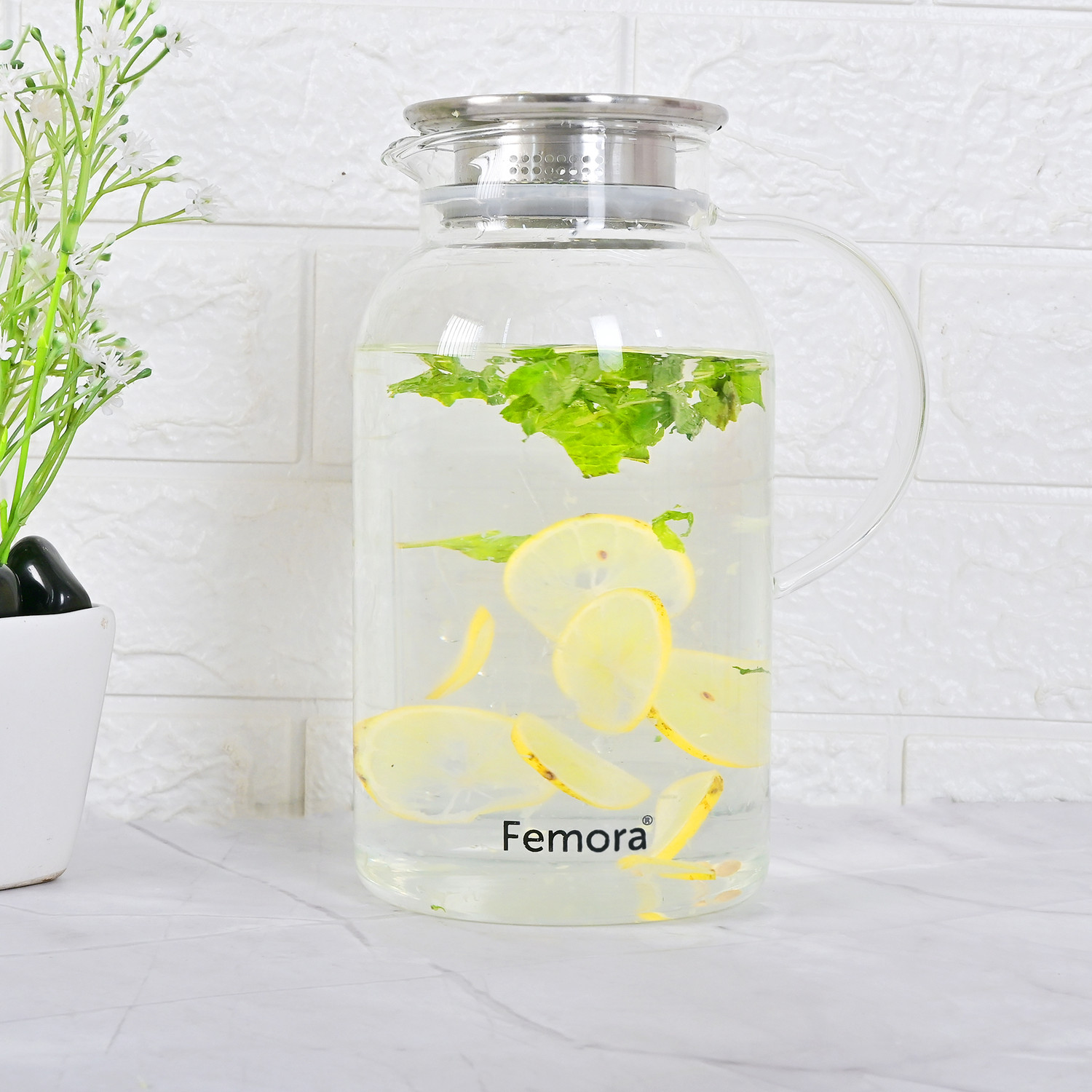 Image of Femora 1.8 L Borosilicate Glass Water Jug