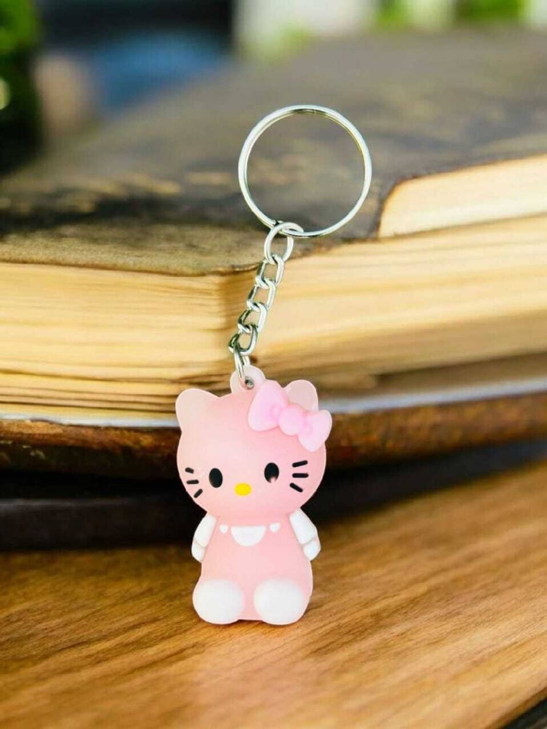 cute-hello-kitty-keychain-