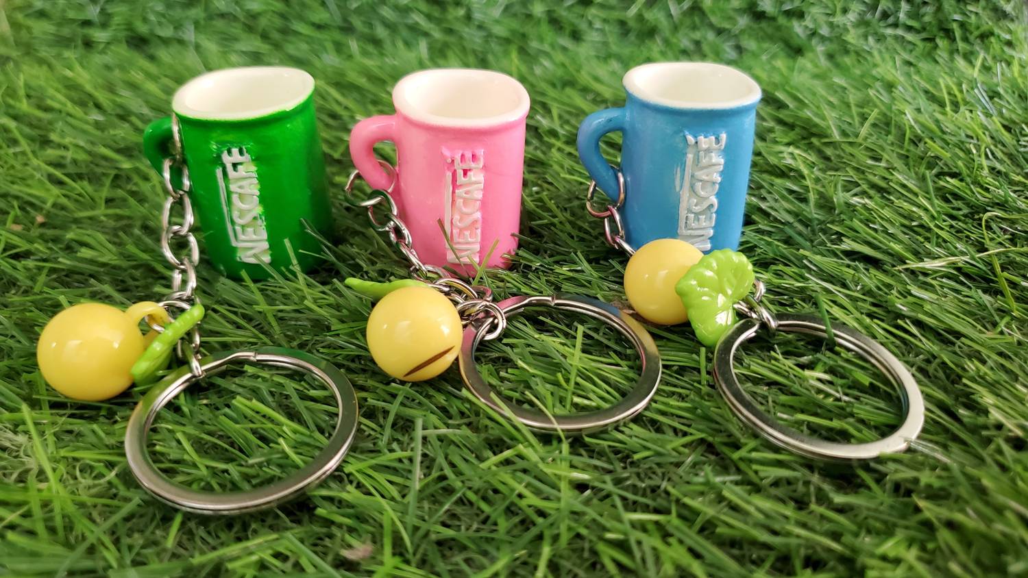 nescafe-mug-with-smiley-ball-