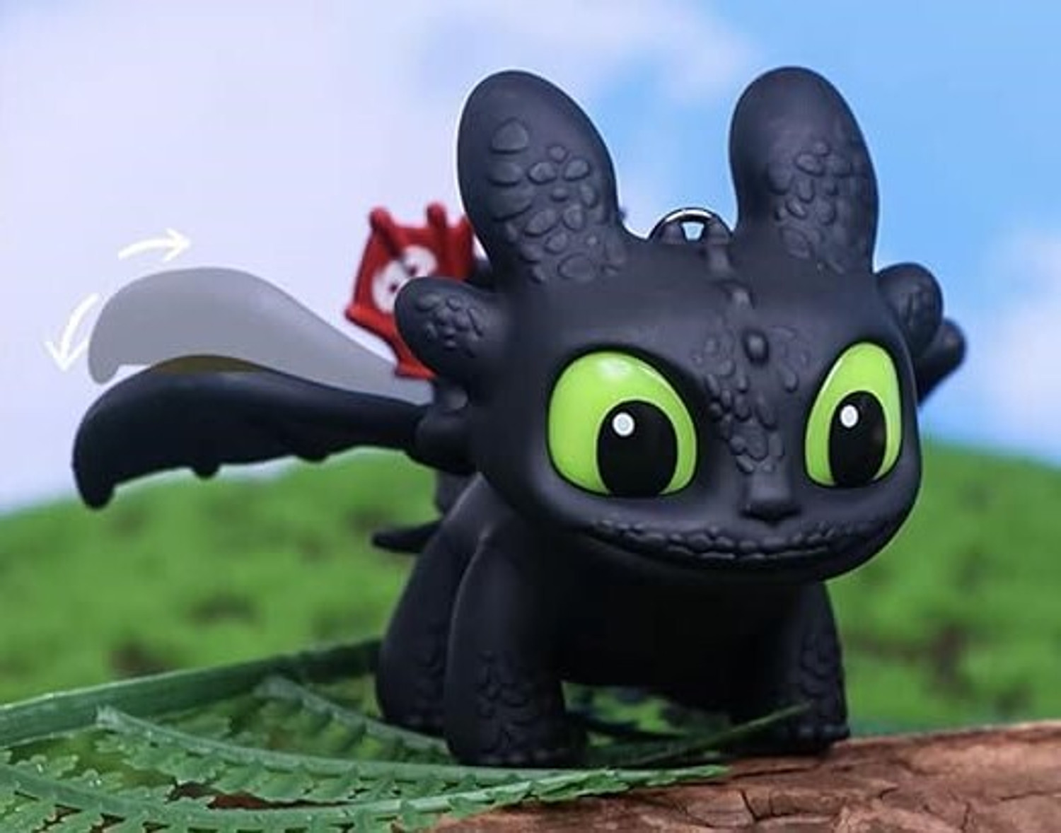 Image of MSVTRADESS Dragon Keychain Toy with Moving Wings and Light, On Off Switch, Black Color Key Chain