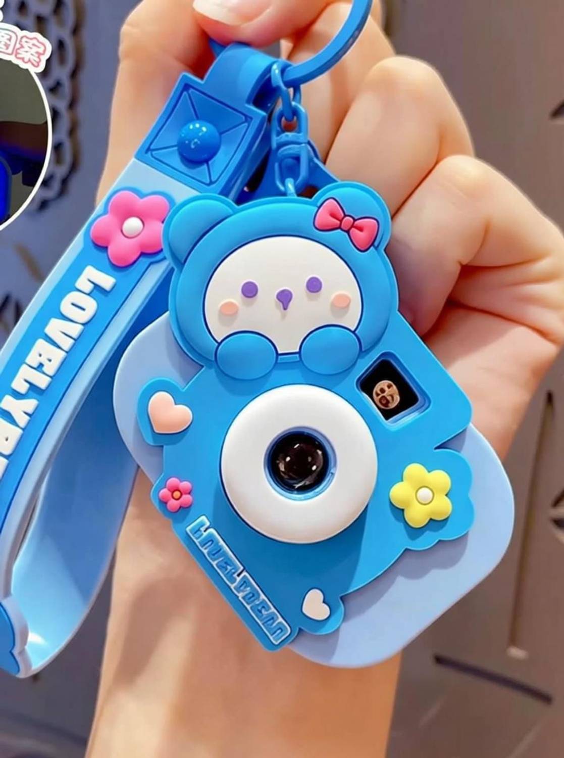 ZOQQI Hello Kitty Mini Projector Camera Keychain - Image 4