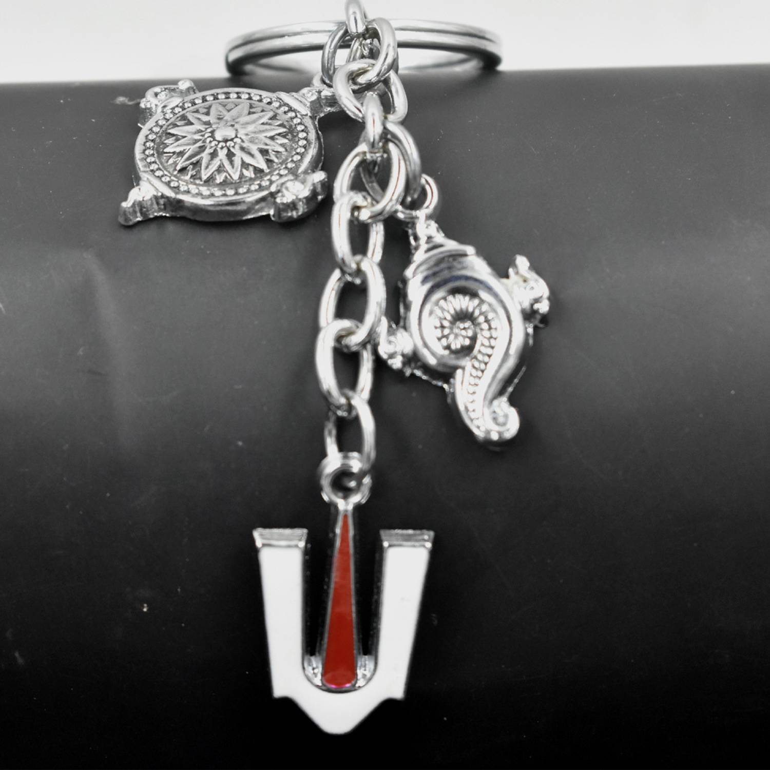 Abhiora Fashion Lord Venkateswara Triupati Balaji Tilak Religious Gifiting Keychain Men Women Key Chain