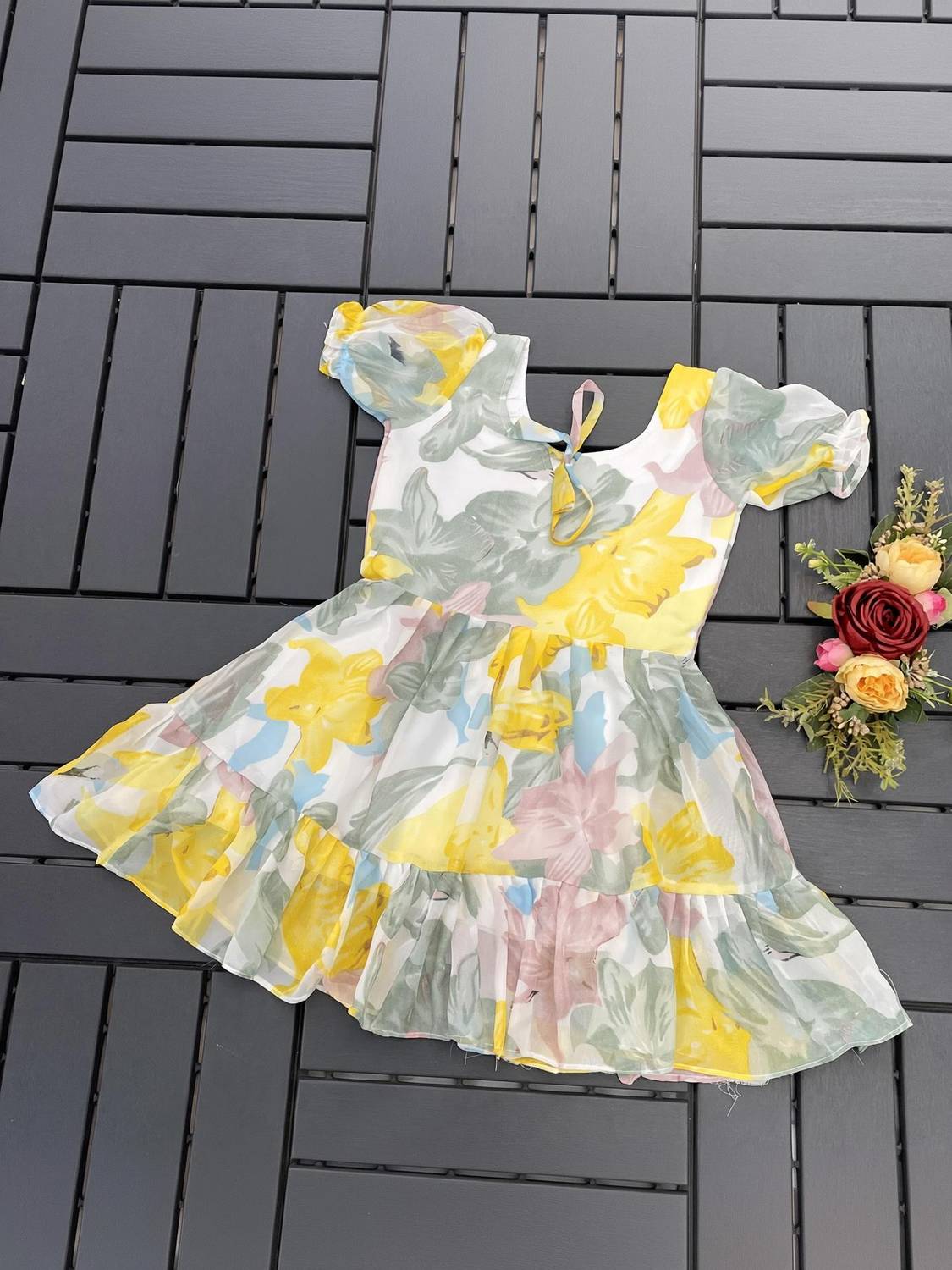 Aabhilasha Girls Below Knee Casual Dress