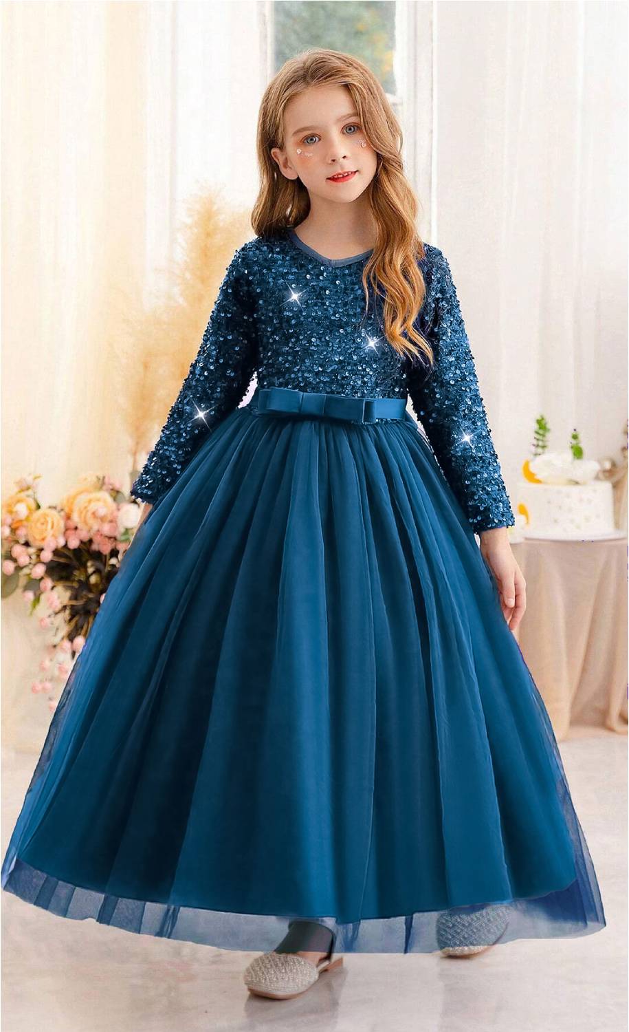 WOMENS OR GIRLS DRESSES