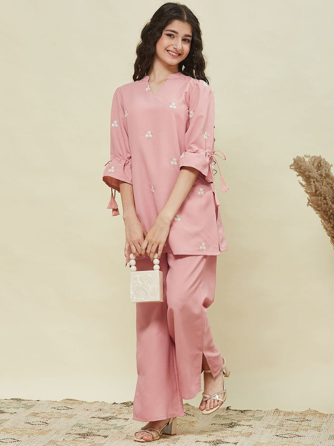 Image of Heerkart Girls Casual Kurta and Palazzo Set