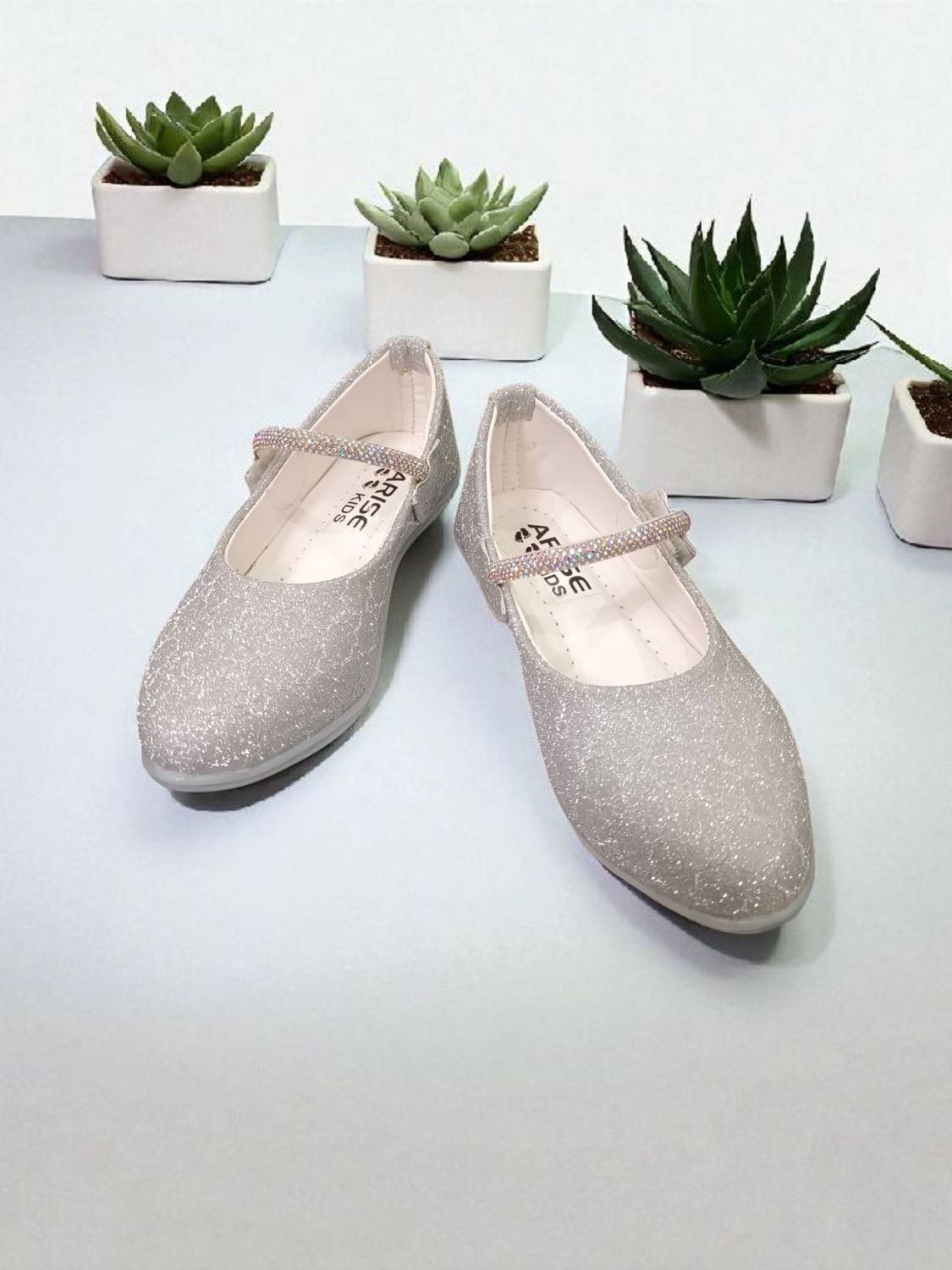 Arise Enterprise Tom & Jerry Girls Velcro Flats