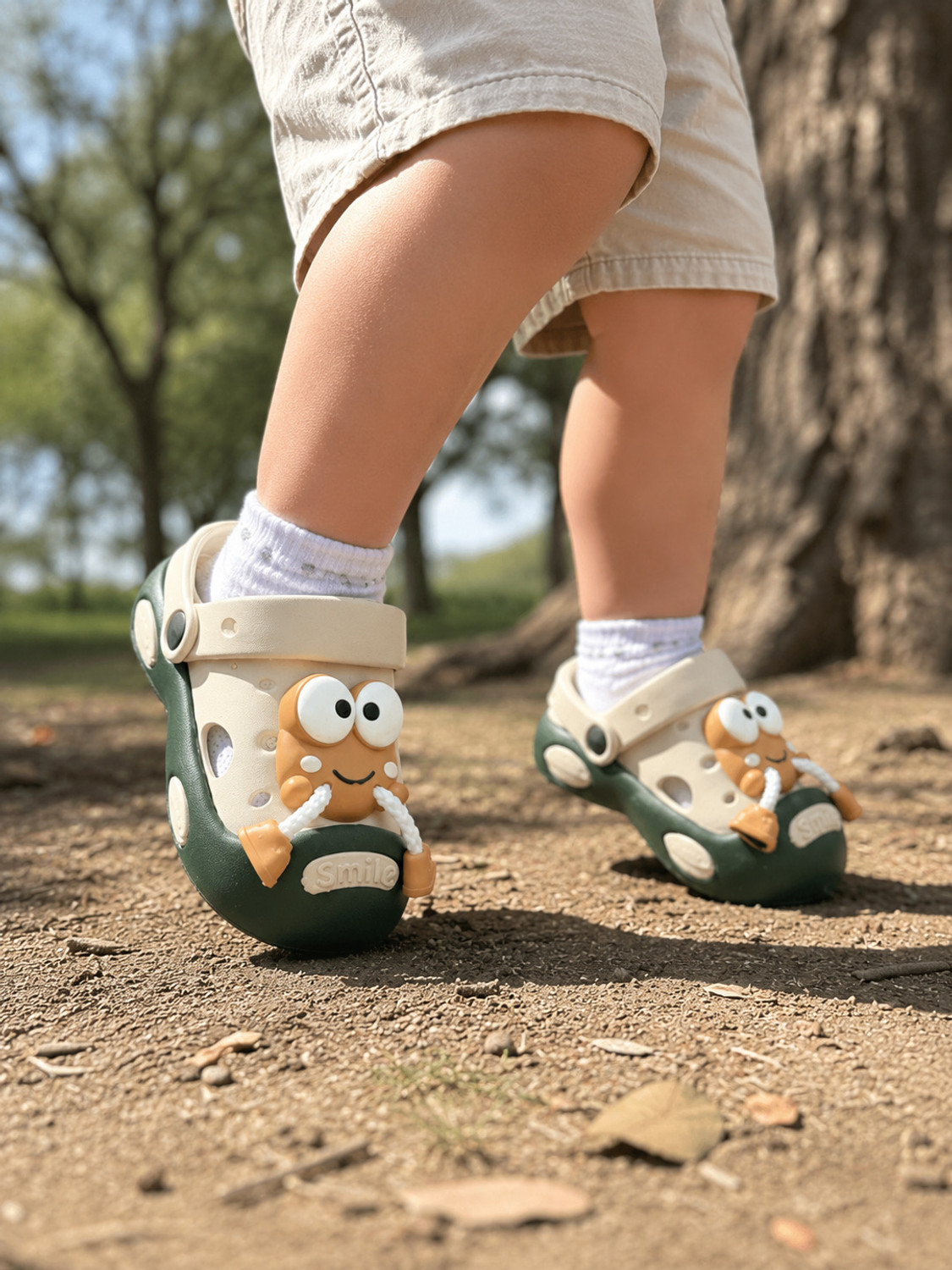 Image of amaezo Strap Clogs For Boys & Girls (Green, 2.5-3 Years)