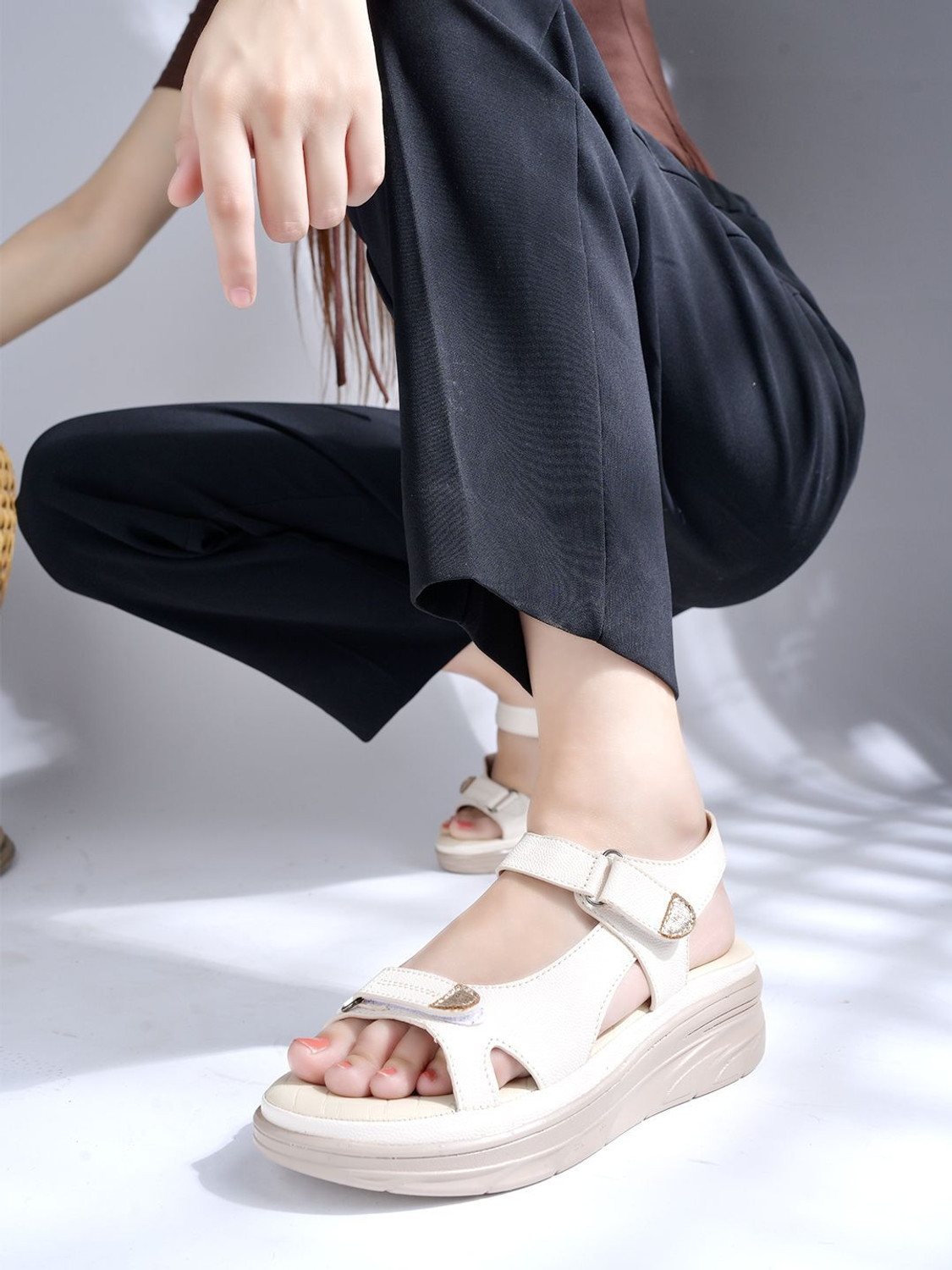 Image of SHOETOPIA Girls Velcro Flats