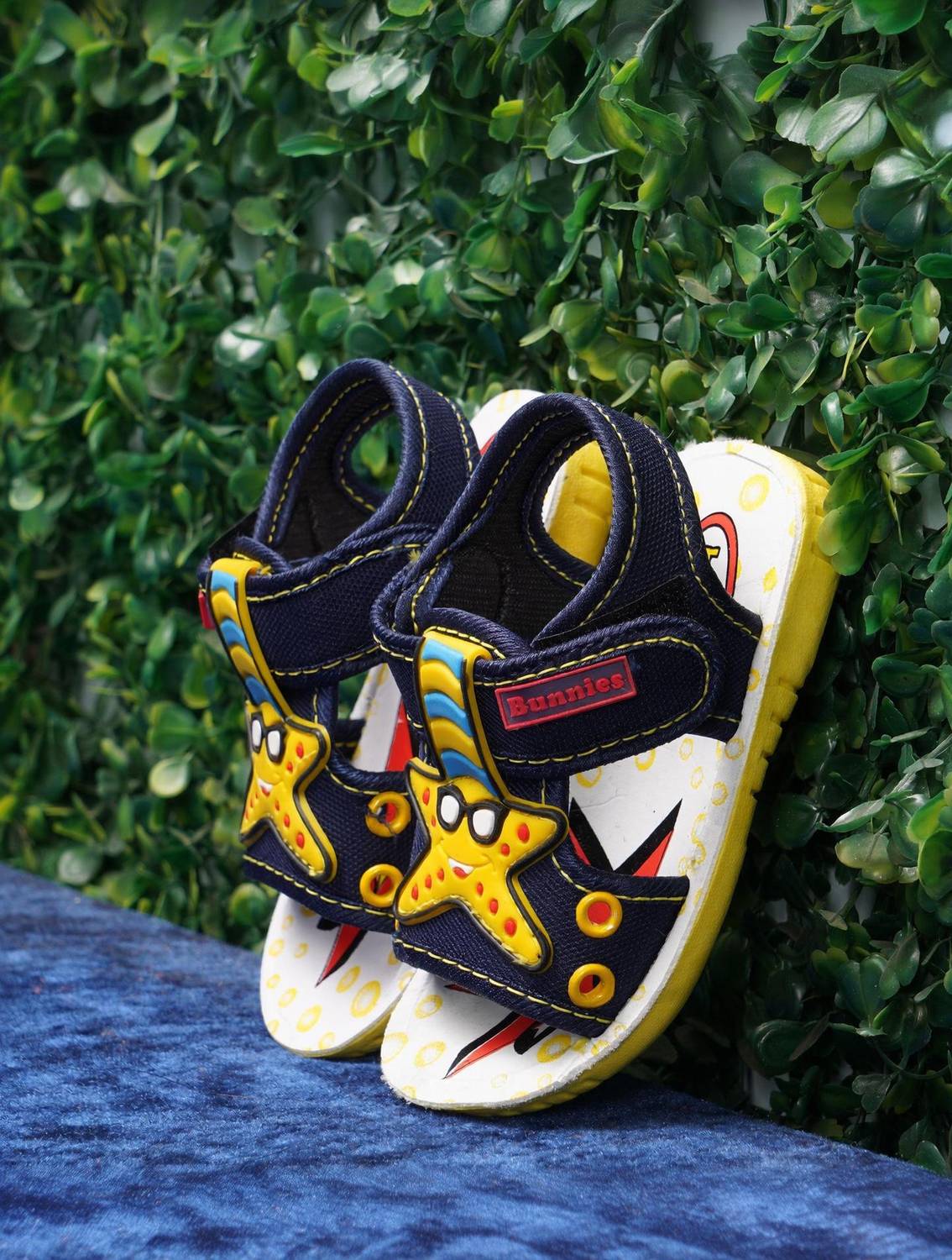 BUNNIES Star Wars Boys & Girls Strap Peep Toes
