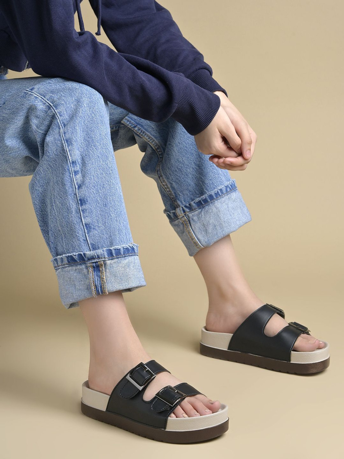 Image of SHOETOPIA Girls Buckle Strappy Sandals