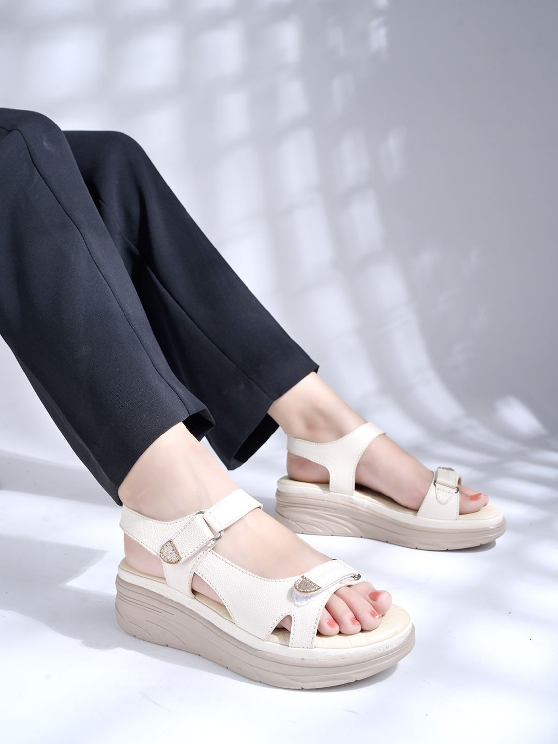 Image of SHOETOPIA Girls Velcro Flats