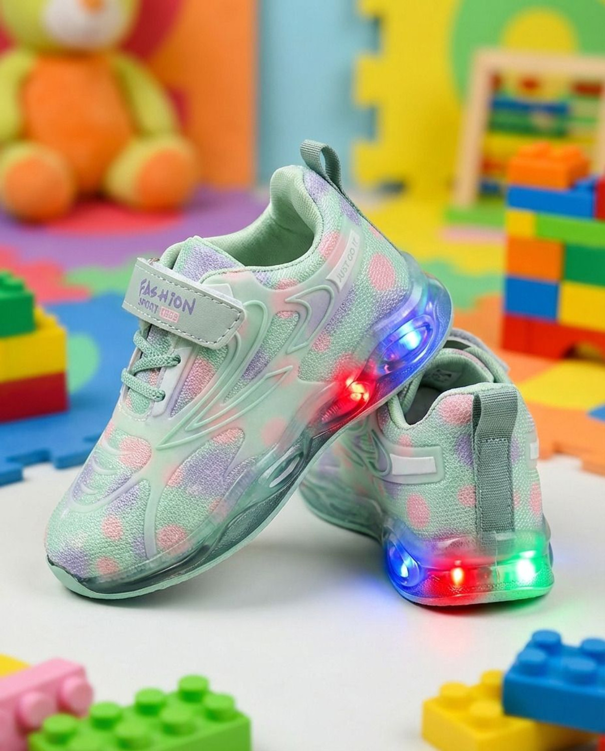 Image of Baniroma Girls Velcro LED Shoes