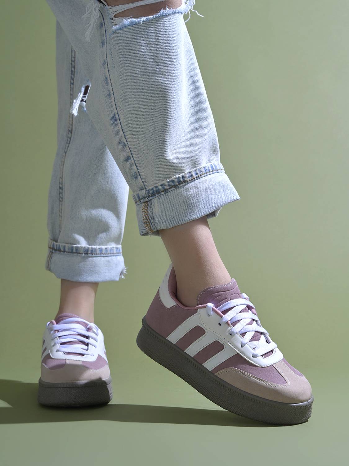SHOETOPIA Girls Pink Lace Sneakers