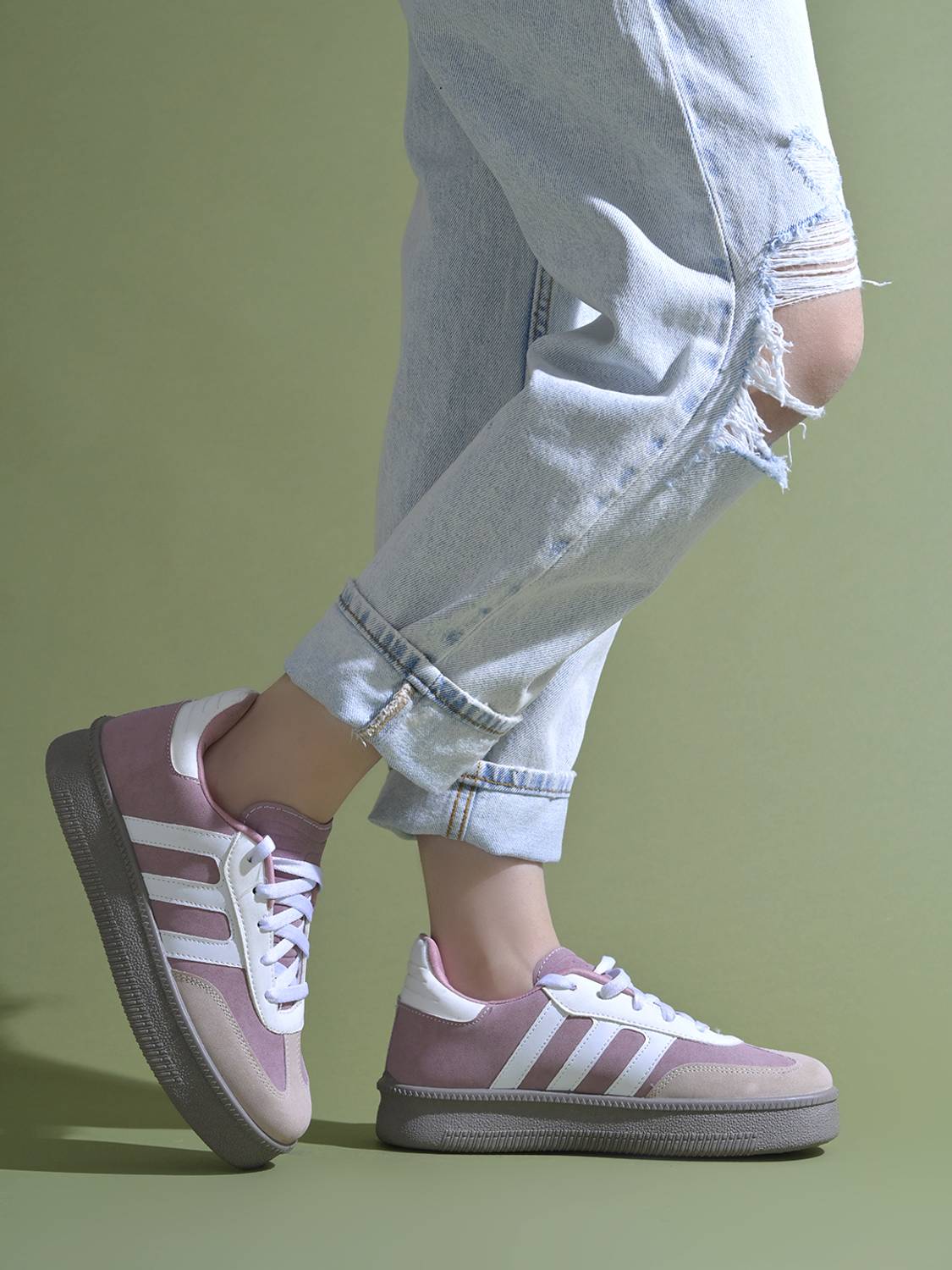 SHOETOPIA Girls Pink Lace Sneakers - Image 2