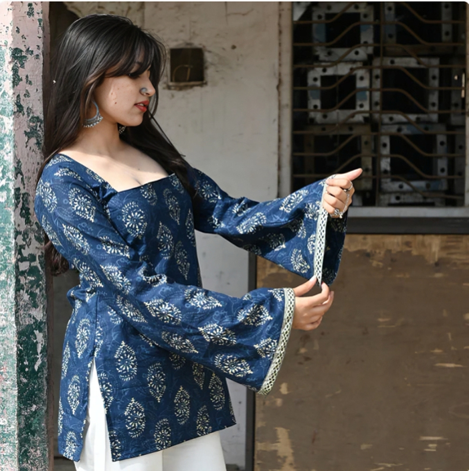 Image of SARVASTRIKA Women Printed Tunic Kurta