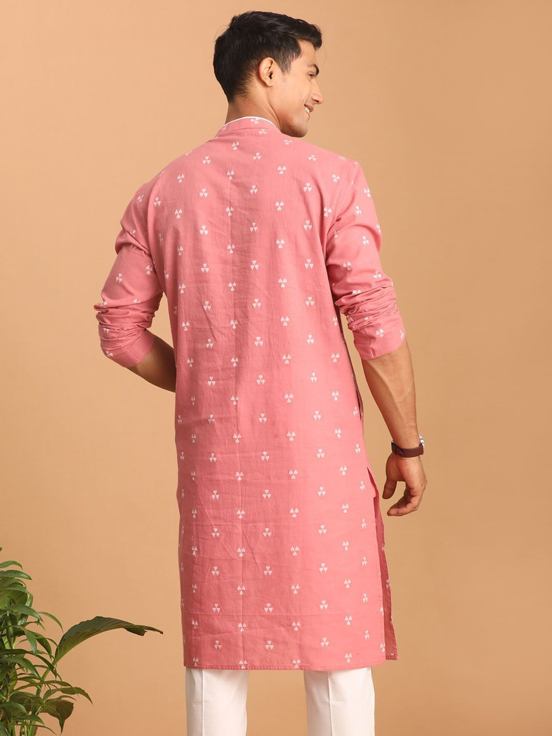 Image of VASTRAMAY Printed Pure Cotton Straight Kurta for Men (Pink)
