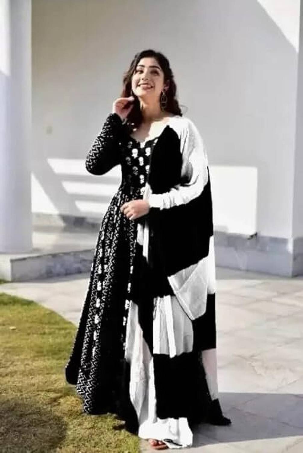 Ambrozee Women Floral Print Anarkali Kurta