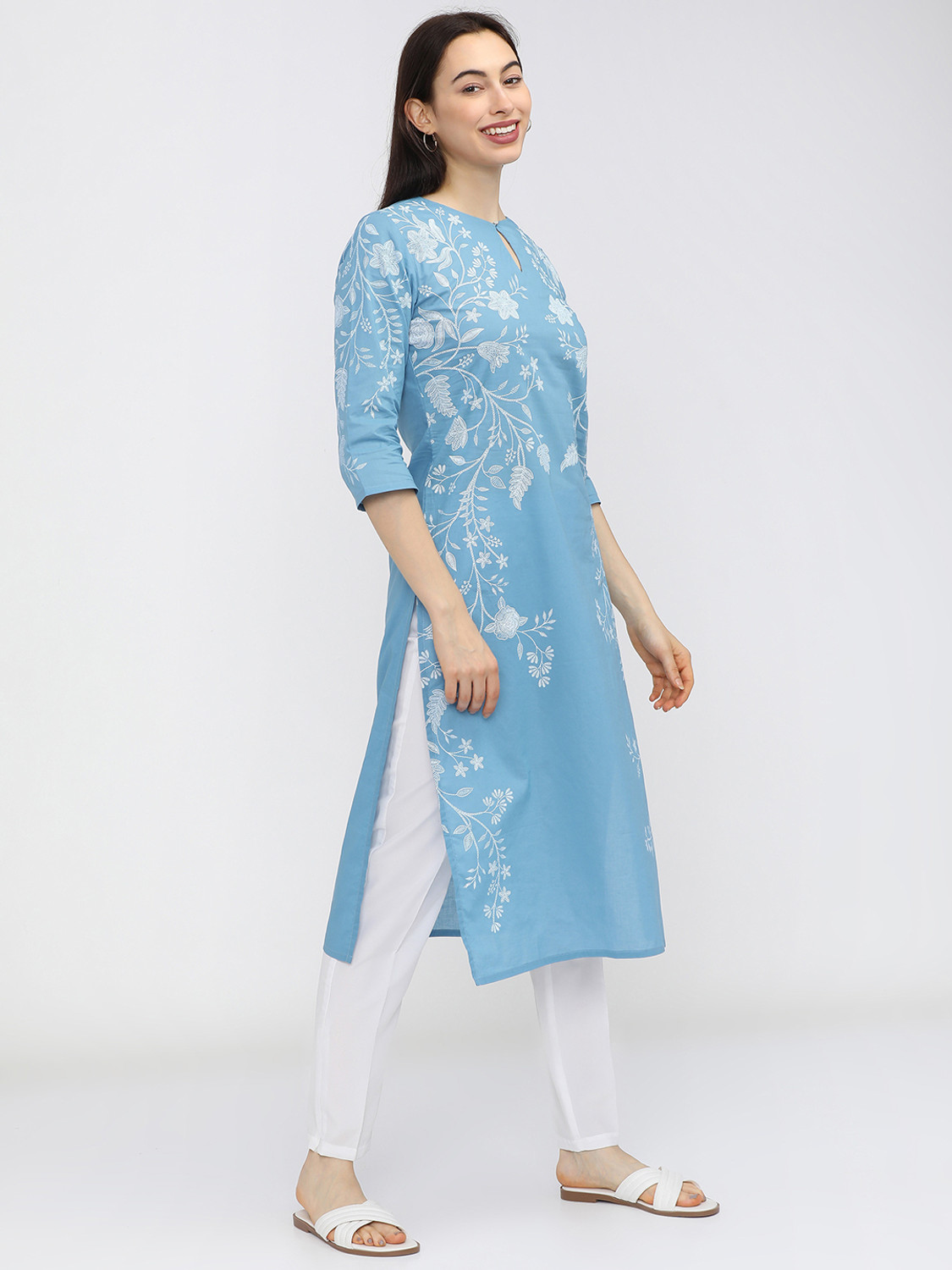 Image of Vishudh Women Printed Straight Kurta
