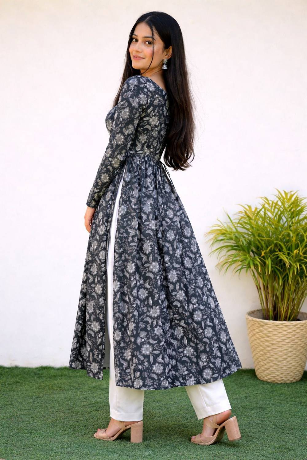 unity luxure Women Floral Print A-line Kurta - Image 2