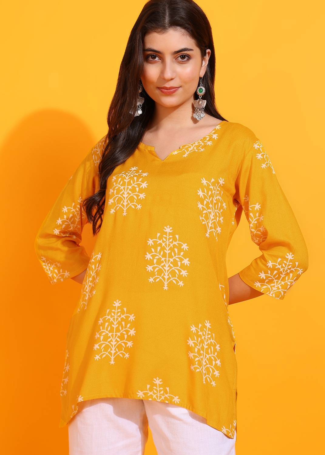 HYTEN Women Printed Viscose Rayon Straight Kurta (Yellow)