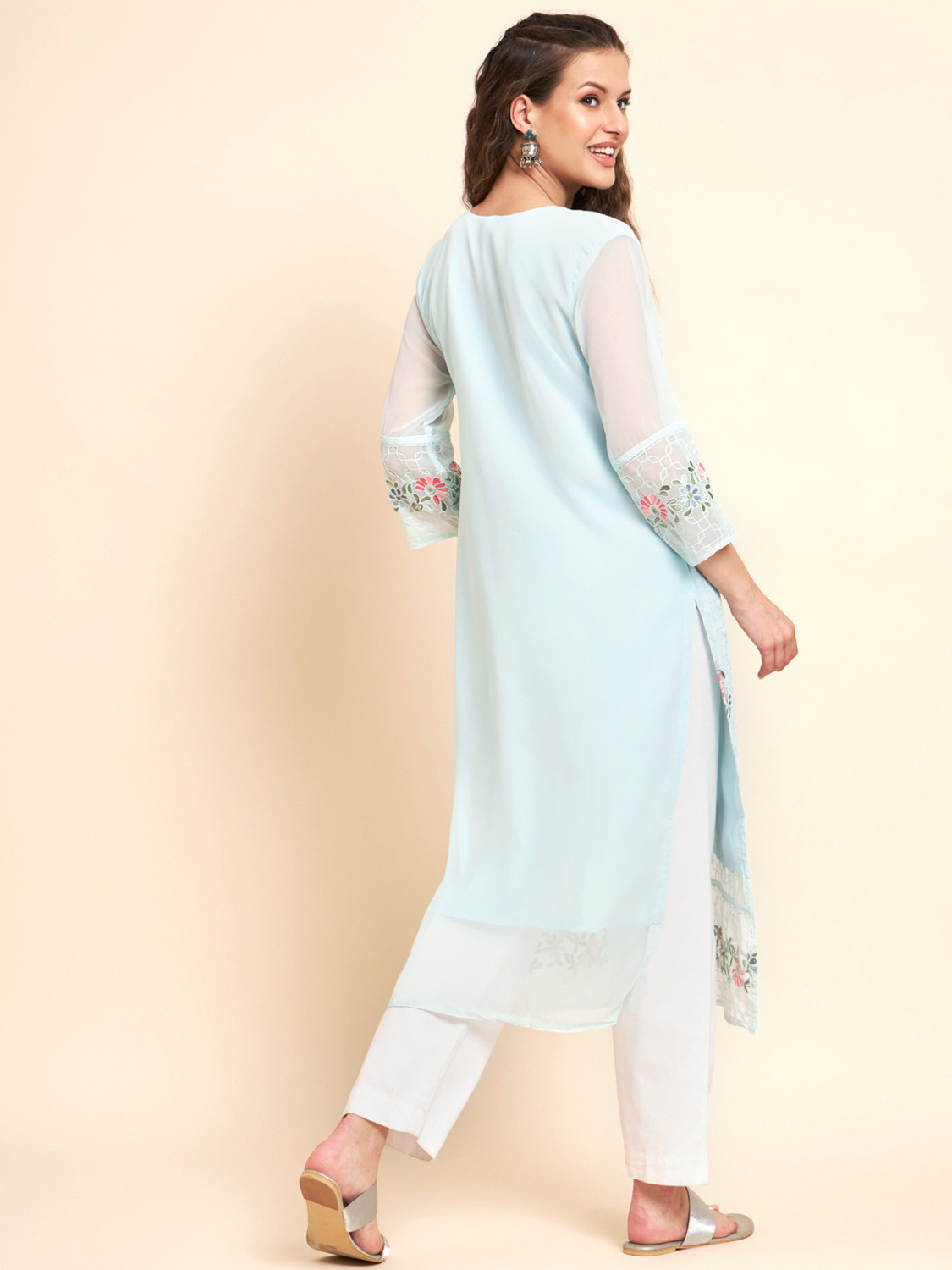 Image of vairagee Women Embroidered Straight Kurta