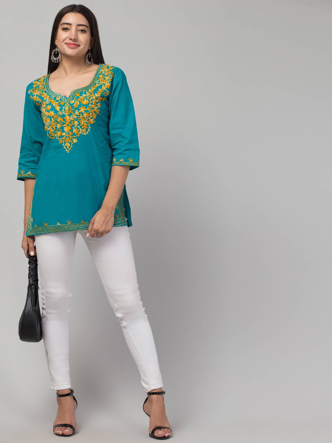 ILMA CREATION Women Embroidered Straight Kurta