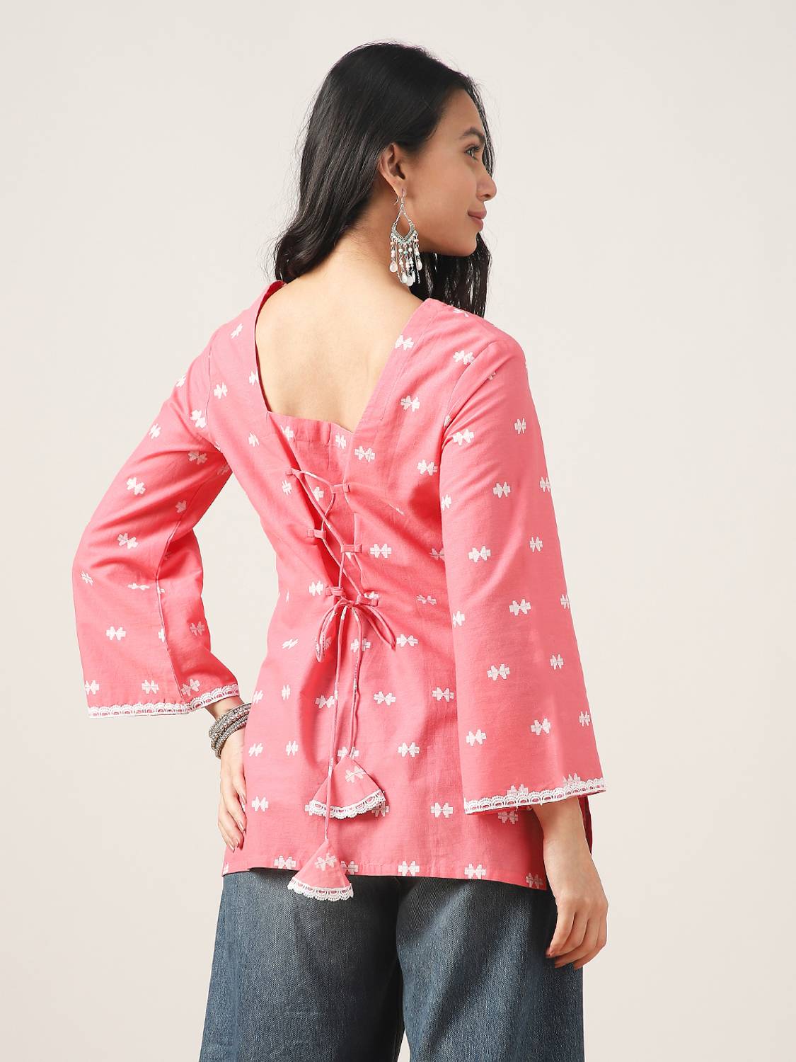 BKApparels Women Pink Printed Straight Kurta - Image 2