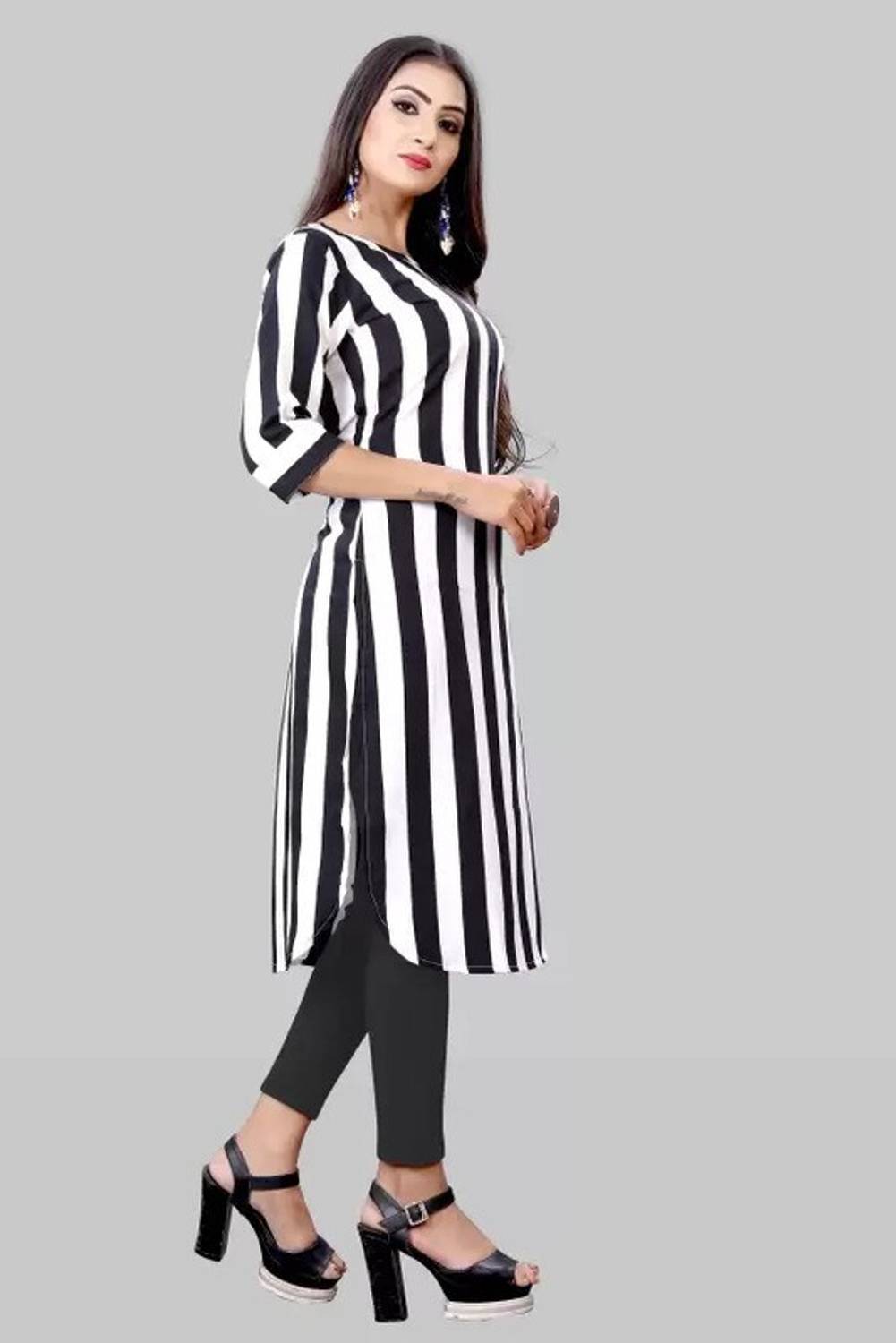 HouseOfCommon Women Striped Straight Kurta