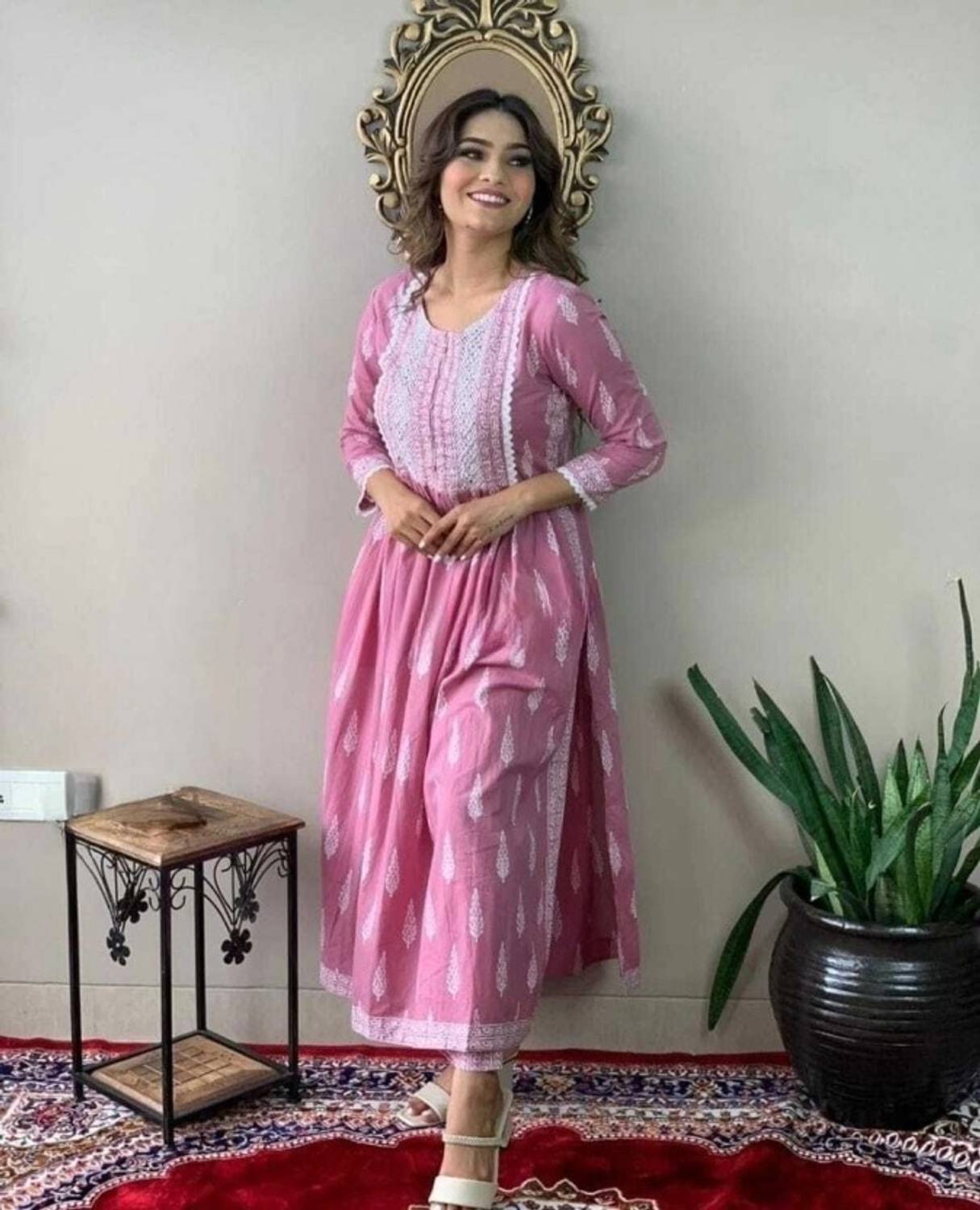 GEHU GARMENTS Women Embellished Viscose Rayon Straight Kurta (Pin