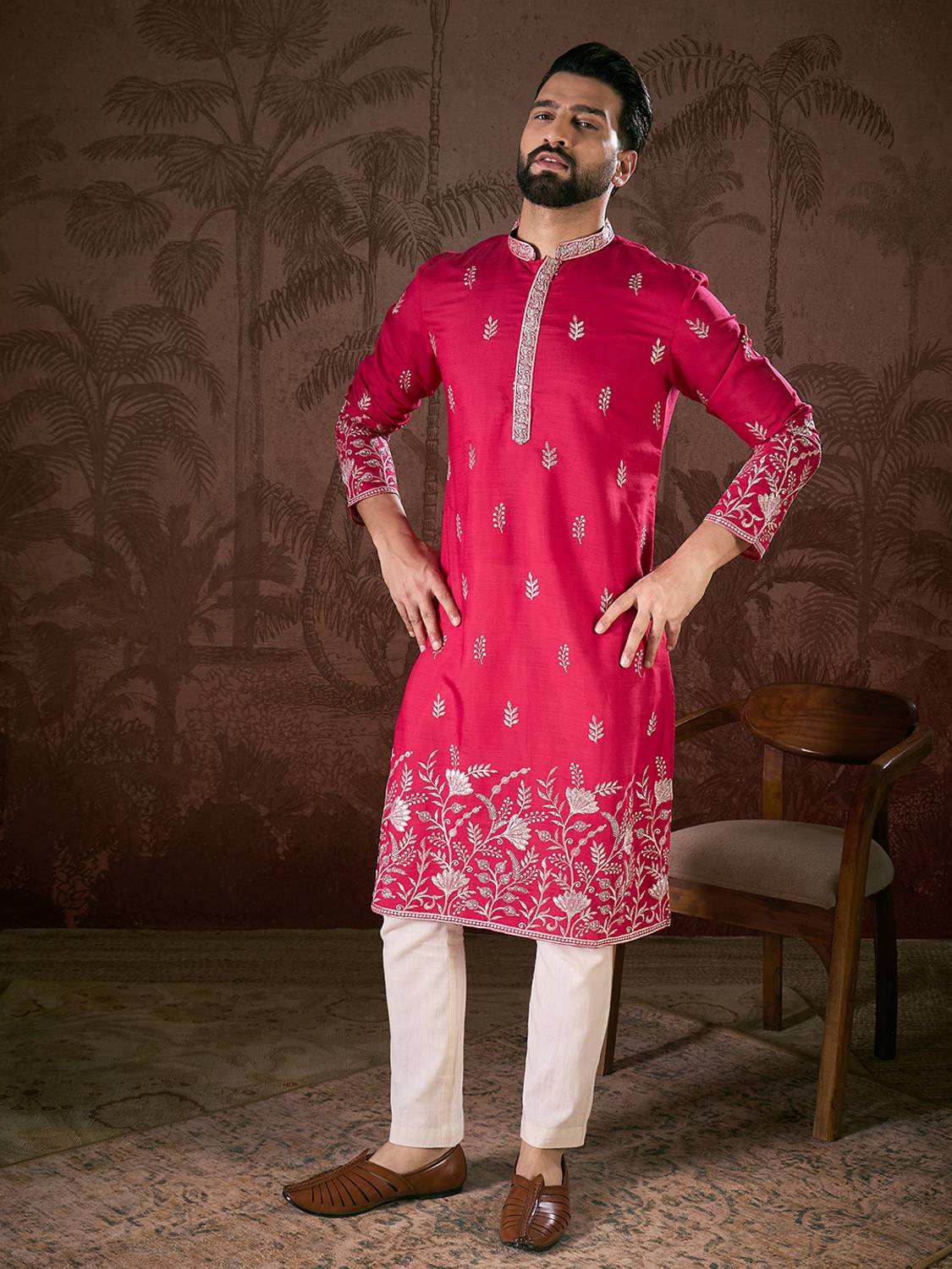 House of Pataudi Men Embroidered Straight Kurta - Image 5